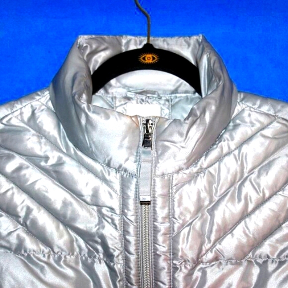 GAP Metallic Puffer Vest - Silver Ombre - Stand Collar - Lightweight Layer-Small - Picture 4 of 8